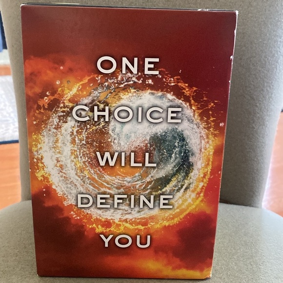 Veronica Roth Divergent Series Book Bundle - Picture 6 of 10